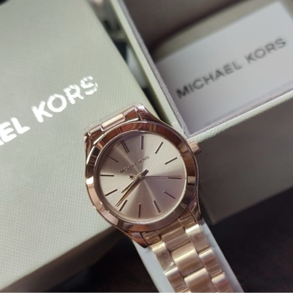 NWT Michael Kors Runway Slim Watch Rose Gold